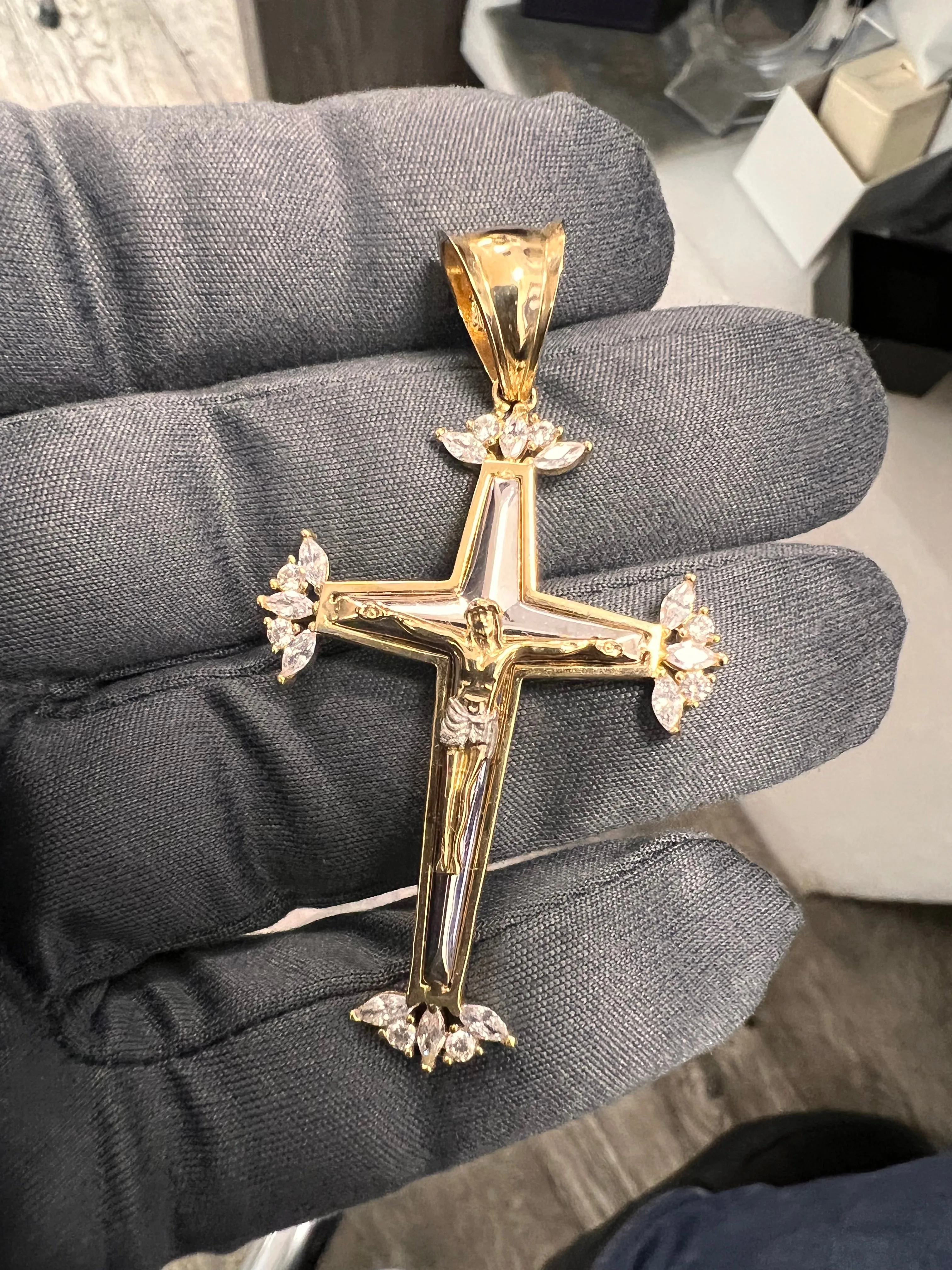 14K two tones gold modern cross-226127