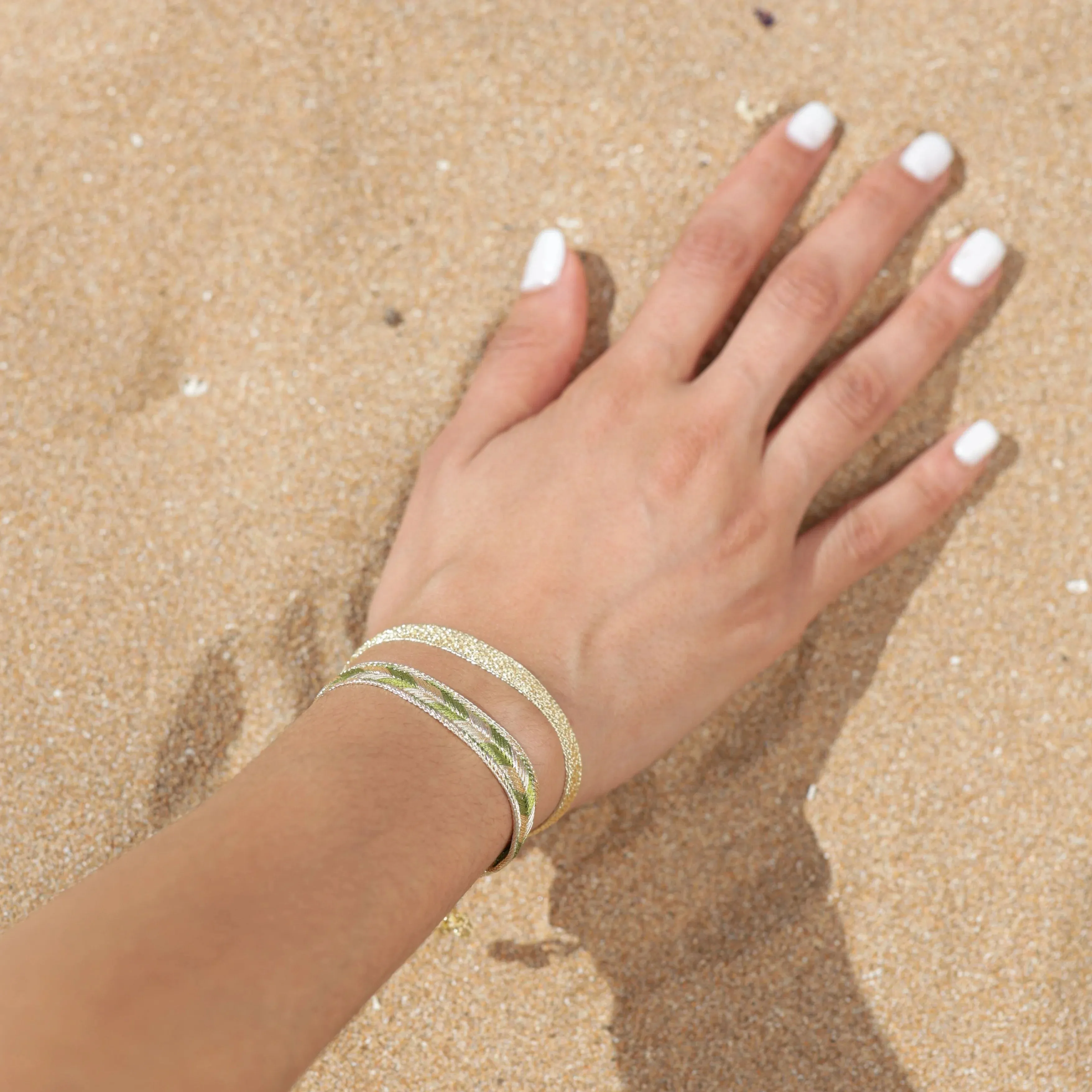 Arrow bracelet in Gold Lime