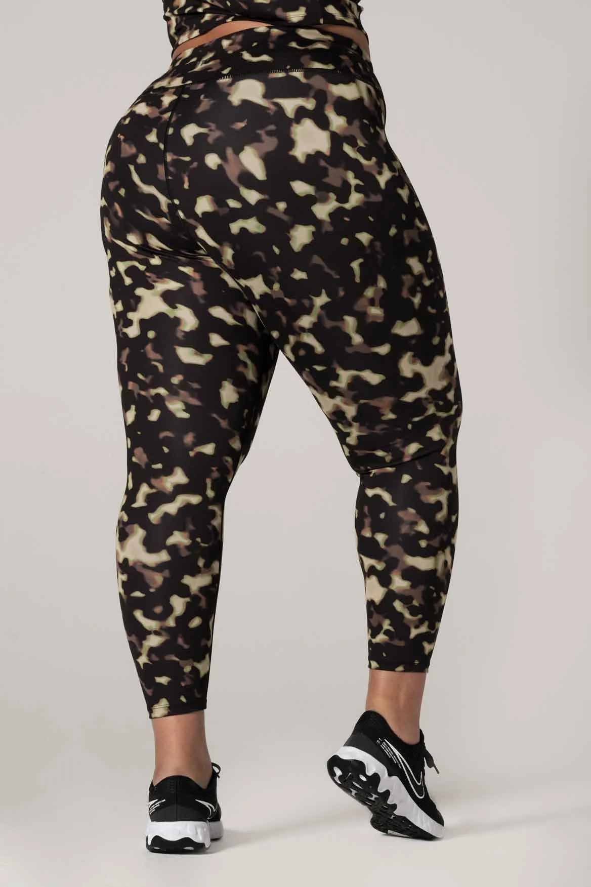 Camila High Waist Front Pocket Legging Blur Camo