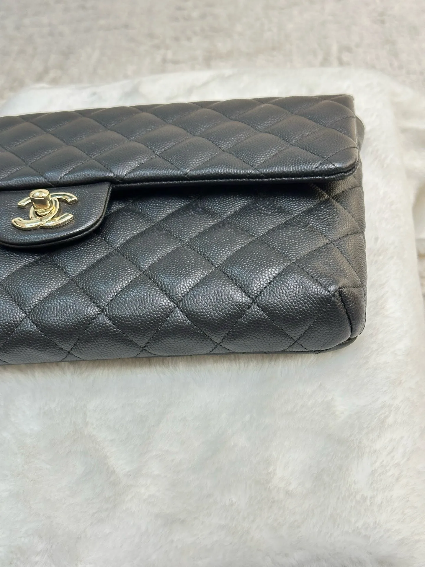 Chanel Quilted Caviar Classic Clutch Black GHW