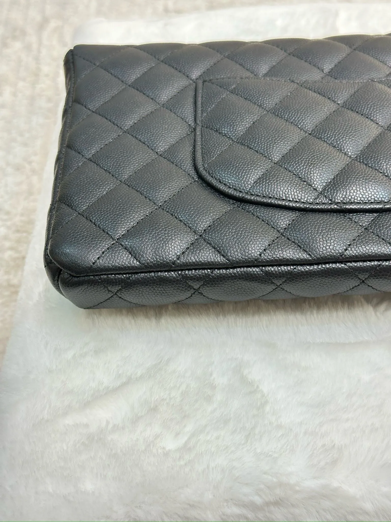 Chanel Quilted Caviar Classic Clutch Black GHW