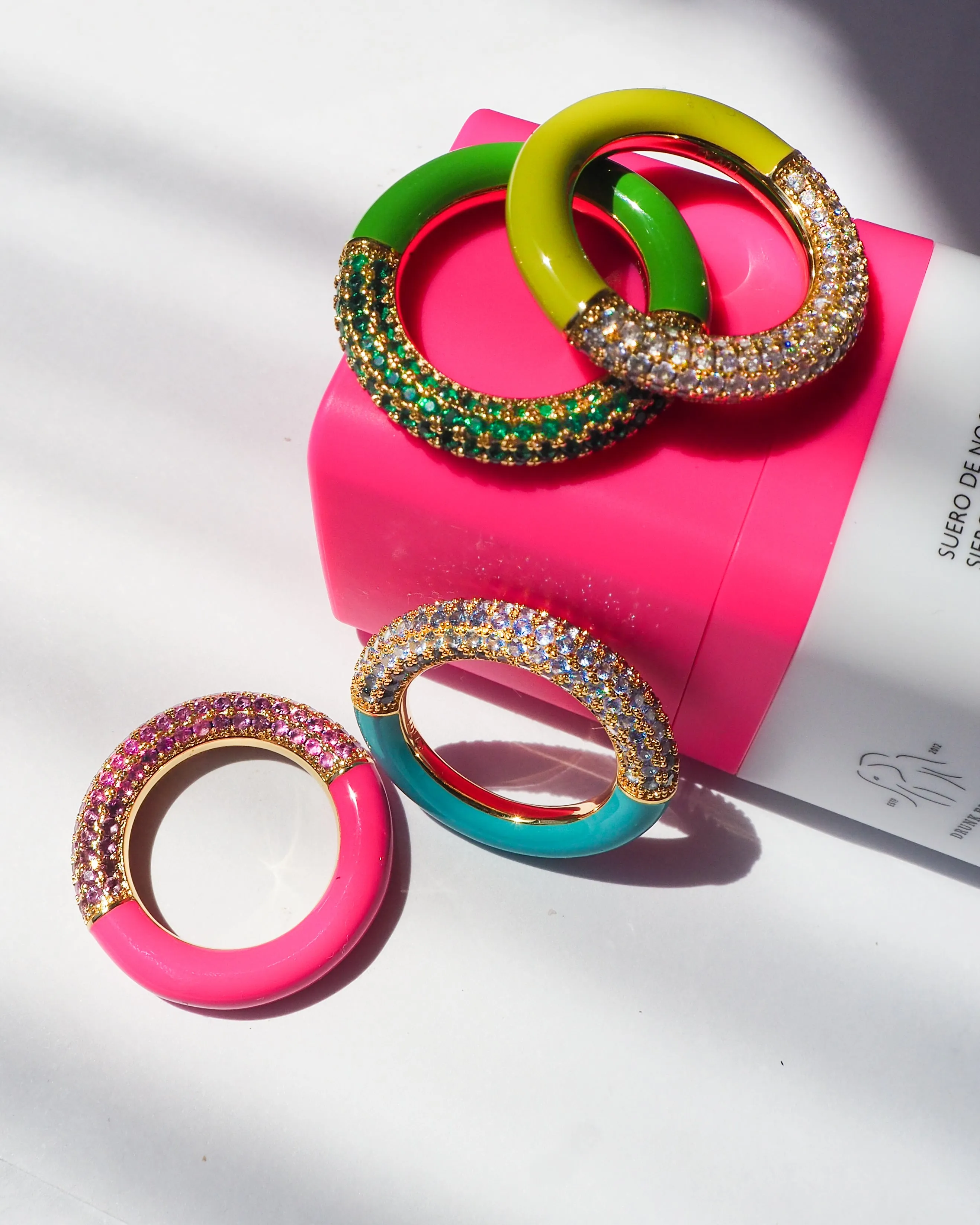 Pave Amalfi Ring-Neon Yellow- Gold