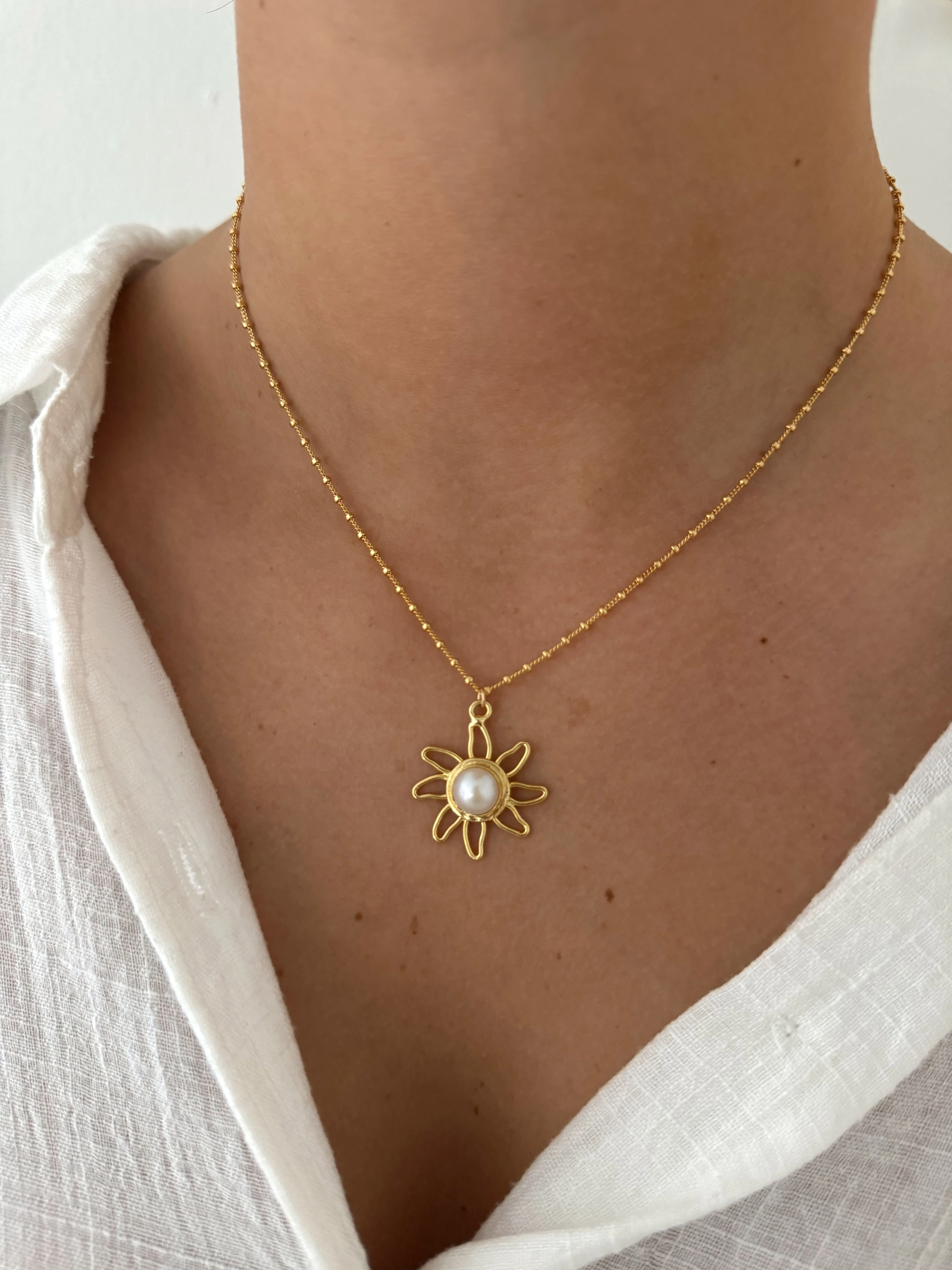 PEARL SUN NECKLACE