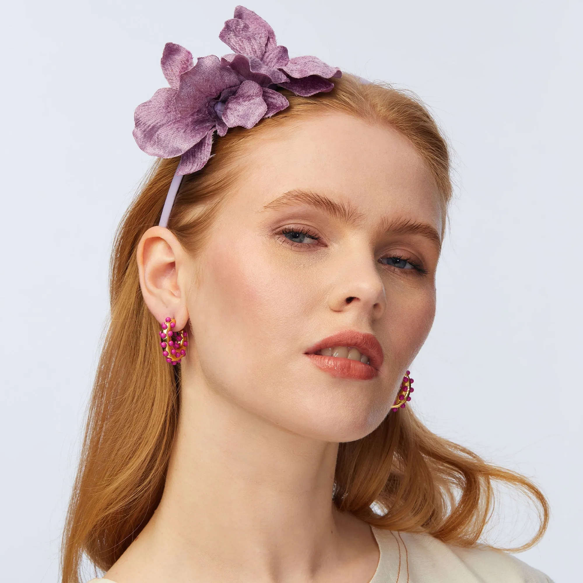 ULTRAVIOLET ARCHER MINI HOOP EARRINGS