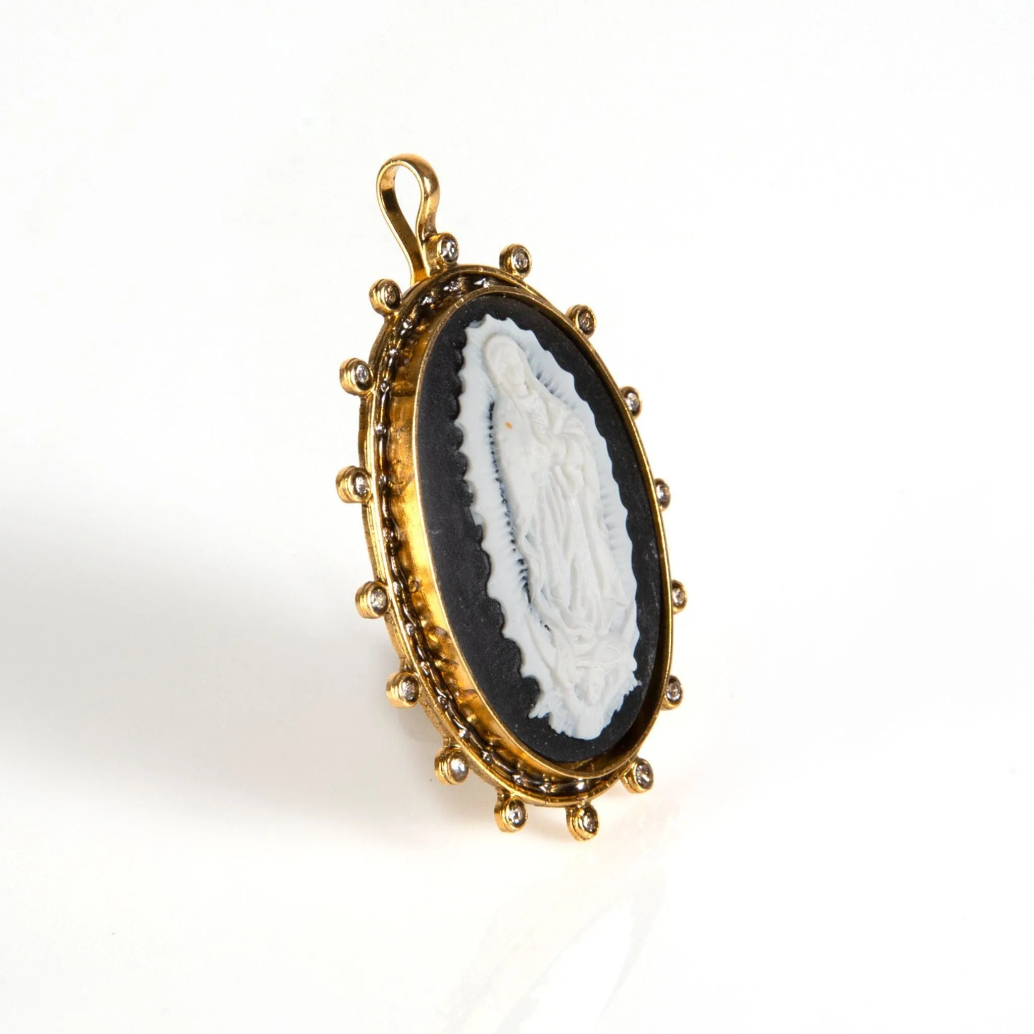 Virgin Cameo Large Medallion